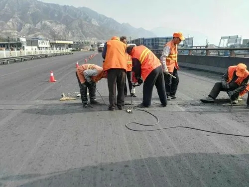 三山道路桥梁病害治理